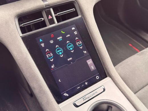 Porsche Taycan GTS - PTS kleur | Apple Carplay/Android Auto|telefoonintegratie premium | Audio installatie premi... ActivLease financial lease