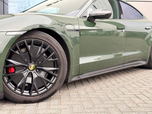 Porsche Taycan GTS - PTS kleur | Apple Carplay/Android Auto|telefoonintegratie premium | Audio installatie premi... ActivLease financial lease