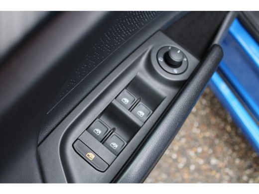 Skoda Enyaq iV 80 Sportline SOh 90% PANO LEER SFEER TREKHAAK 158000KM!!! ActivLease financial lease