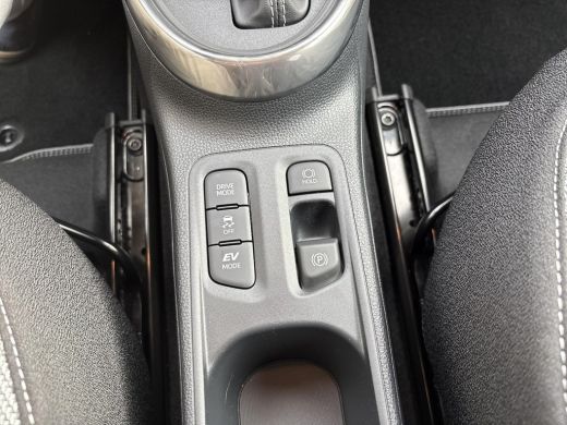 Toyota Aygo Hybrid 115 GR Sport | Navigatie | Apple CarPlay/Android auto | Achteruitrijcamera ActivLease financial lease