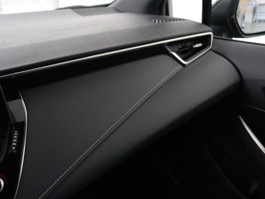 Toyota Corolla 1.2 Turbo Active | Camera | Adaptive cruise | Carplay | Navigatie | Full LED | Climate control | ... ActivLease financial lease