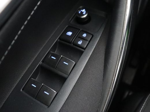 Toyota Corolla 1.2 Turbo Active | Camera | Adaptive cruise | Carplay | Navigatie | Full LED | Climate control | ... ActivLease financial lease