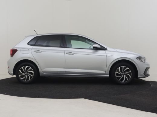 Volkswagen Polo 1.0 TSI Life Edition 95pk | Camera achter | Adaptief cruise control | Parkeersensoren v+a |  Navi... ActivLease financial lease