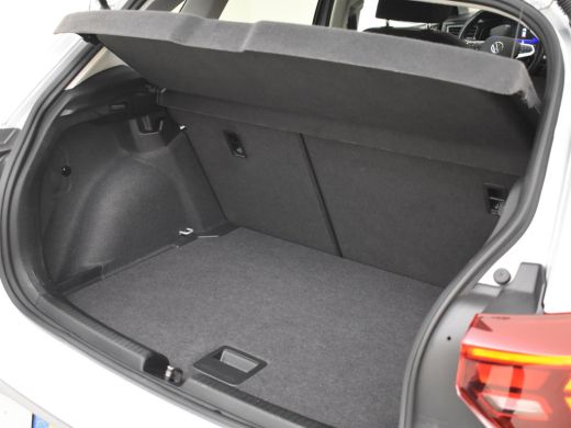 Volkswagen Polo 1.0 TSI Life Edition 95pk | Camera achter | Adaptief cruise control | Parkeersensoren v+a |  Navi... ActivLease financial lease