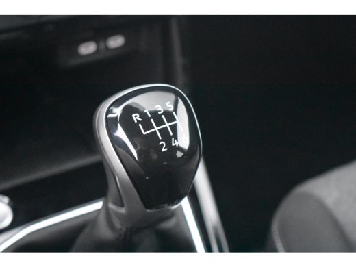 Volkswagen T-Cross 1.0 TSI 115PK Life Edition | STOELVERW. | CAMERA | NAVIGATIE | ALL SEASSON | FULL LED | 17 INCH |... ActivLease financial lease