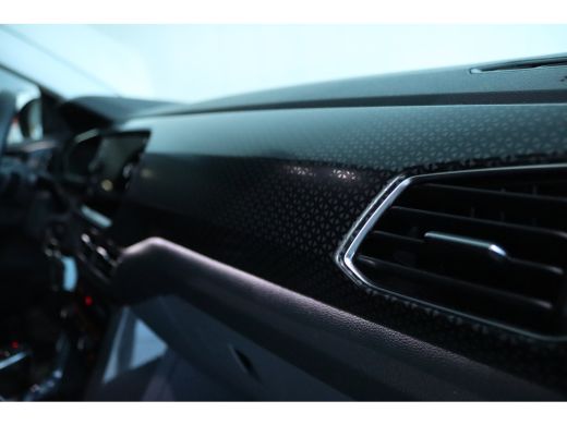 Volkswagen T-Cross 1.0 TSI Style DSG | Adapt. Cruise | Stoelverwarming | LED | PDC | Navi | Carplay | Climate | Dode... ActivLease financial lease