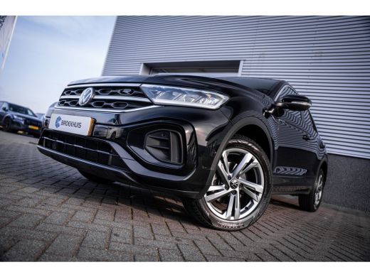 Volkswagen T-Roc 1.5 TSI R-Line | Cruise control adaptief | R-Line exterieur | Trekhaak met afneembare kogel ActivLease financial lease