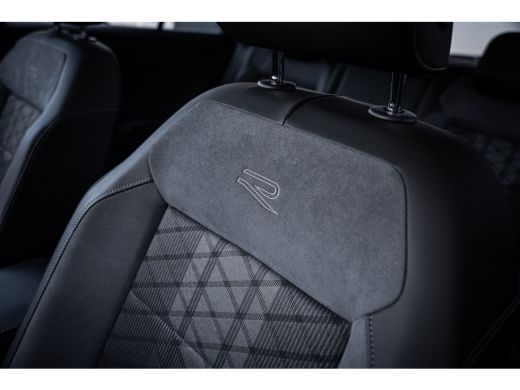 Volkswagen T-Roc 1.5 TSI R-Line | Cruise control adaptief | R-Line exterieur | Trekhaak met afneembare kogel ActivLease financial lease