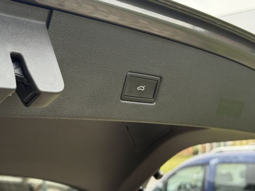 Volkswagen T-Roc 1.5 TSI R-Line Edition Panorama | ACC | Stuur/stoelverwarming ActivLease financial lease