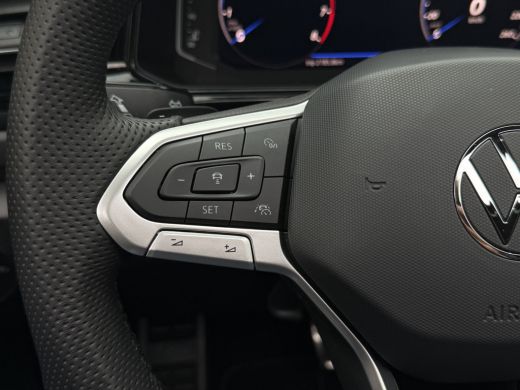 Volkswagen T-Roc 1.5 TSI R-Line Edition Panorama | ACC | Stuur/stoelverwarming ActivLease financial lease