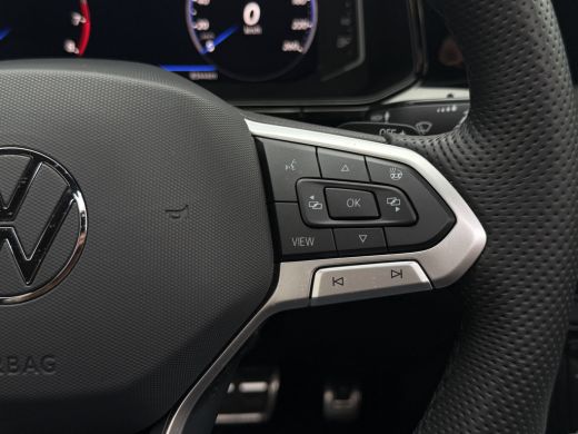 Volkswagen T-Roc 1.5 TSI R-Line Edition Panorama | ACC | Stuur/stoelverwarming ActivLease financial lease