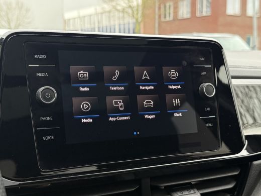 Volkswagen T-Roc 1.5 TSI R-Line Edition Panorama | ACC | Stuur/stoelverwarming ActivLease financial lease