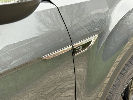 Volkswagen T-Roc 1.5 TSI R-Line Edition Panorama | ACC | Stuur/stoelverwarming ActivLease financial lease