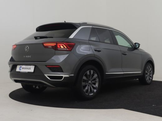 Volkswagen T-Roc 1.5 TSI Sport 150 pk DSG/AUTO | Dodehoekdetectie  | Navigatie | Adaptief cruise control | Camera ... ActivLease financial lease