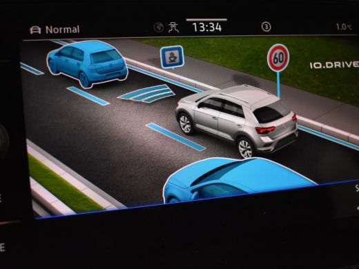 Volkswagen T-Roc 1.5 TSI Sport 150 pk DSG/AUTO | Dodehoekdetectie  | Navigatie | Adaptief cruise control | Camera ... ActivLease financial lease