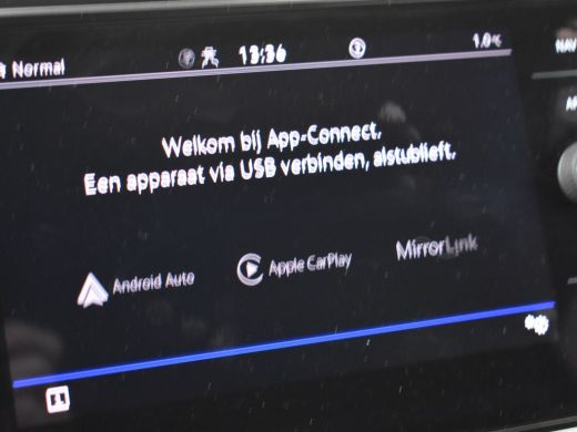 Volkswagen T-Roc 1.5 TSI Sport 150 pk DSG/AUTO | Dodehoekdetectie  | Navigatie | Adaptief cruise control | Camera ... ActivLease financial lease