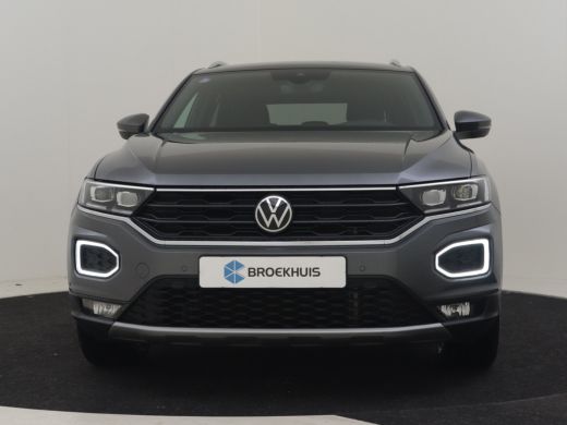 Volkswagen T-Roc 1.5 TSI Sport 150 pk DSG/AUTO | Dodehoekdetectie  | Navigatie | Adaptief cruise control | Camera ... ActivLease financial lease