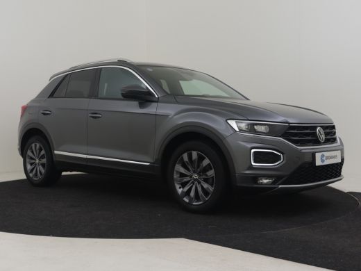 Volkswagen T-Roc 1.5 TSI Sport 150 pk DSG/AUTO | Dodehoekdetectie  | Navigatie | Adaptief cruise control | Camera ... ActivLease financial lease