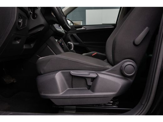 Volkswagen Tiguan 1.5 TSI Life Business | Trekhaak-uitklapbaar | Cruise adaptief | Camera | Stuur+stoel verwarming ... ActivLease financial lease