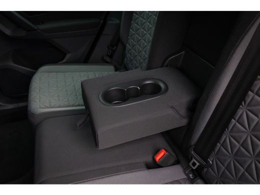 Volkswagen Tiguan 1.5 TSI Life Business | Trekhaak-uitklapbaar | Cruise adaptief | Camera | Stuur+stoel verwarming ... ActivLease financial lease