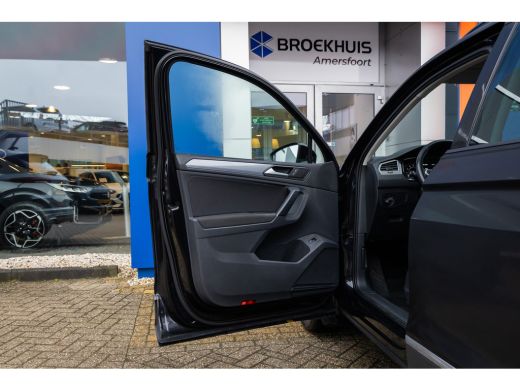 Volkswagen Tiguan 1.5 TSI Life Business | Trekhaak-uitklapbaar | Cruise adaptief | Camera | Stuur+stoel verwarming ... ActivLease financial lease