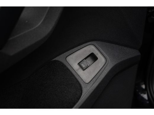 Volkswagen Tiguan 1.5 TSI Life Business | Trekhaak-uitklapbaar | Cruise adaptief | Camera | Stuur+stoel verwarming ... ActivLease financial lease