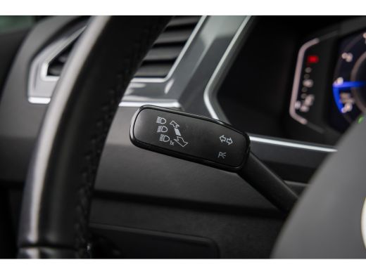 Volkswagen Tiguan 1.5 TSI Life Business | Trekhaak-uitklapbaar | Cruise adaptief | Camera | Stuur+stoel verwarming ... ActivLease financial lease