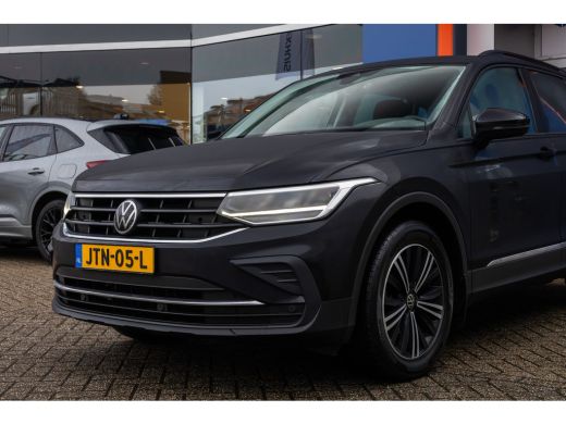 Volkswagen Tiguan 1.5 TSI Life Business | Trekhaak-uitklapbaar | Cruise adaptief | Camera | Stuur+stoel verwarming ... ActivLease financial lease