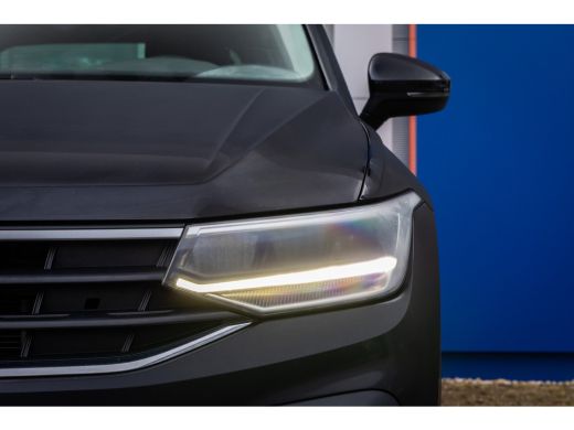 Volkswagen Tiguan 1.5 TSI Life Business | Trekhaak-uitklapbaar | Cruise adaptief | Camera | Stuur+stoel verwarming ... ActivLease financial lease