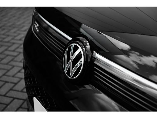 Volkswagen Tiguan R-Line Edition - eHybrid Automaat | Panoramisch schuif-, kanteldak, elektrisch bedienbaar ActivLease financial lease