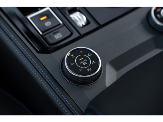 Volkswagen Touareg 3.0 TSi eHybrid 462pk 4MOTION R | Panoramadak | Trekhaak | 22" | Luchtvering | 360 Camera ActivLease financial lease