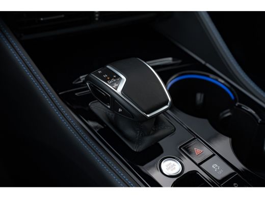 Volkswagen Touareg 3.0 TSi eHybrid 462pk 4MOTION R | Panoramadak | Trekhaak | 22" | Luchtvering | 360 Camera ActivLease financial lease