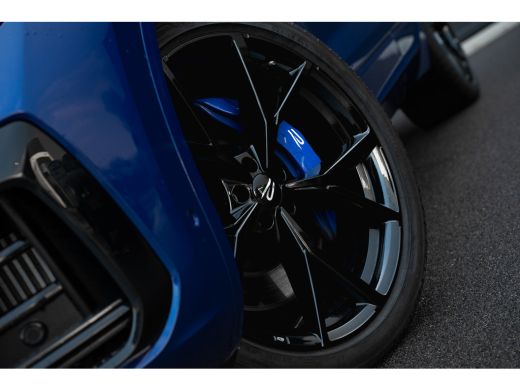 Volkswagen Touareg 3.0 TSi eHybrid 462pk 4MOTION R | Panoramadak | Trekhaak | 22" | Luchtvering | 360 Camera ActivLease financial lease