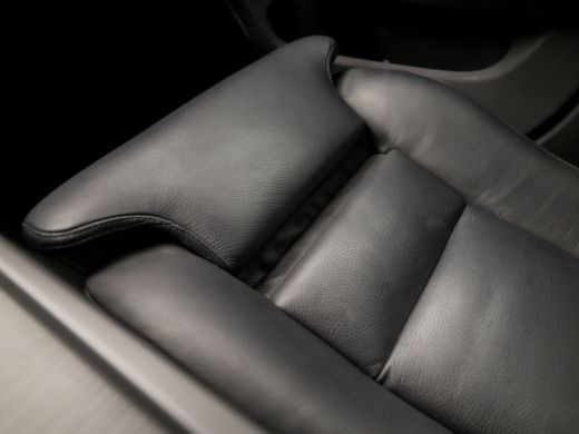 Volvo  V60 2.0 B3 Sport 177Pk Automaat (APPLE CARPLAY, LEDER, CAMERA, GETINT GLAS, STUUR/STOELVERWARMING, EL... ActivLease financial lease