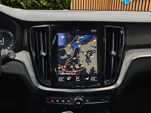 Volvo  V60 2.0 T6 Recharge AWD Inscription | Trekhaak | 360 Camera | Panoramadak | Harman/Kardon ActivLease financial lease