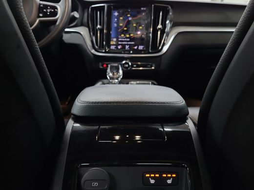 Volvo  V60 2.0 T6 Recharge AWD Inscription | Trekhaak | 360 Camera | Panoramadak | Harman/Kardon ActivLease financial lease