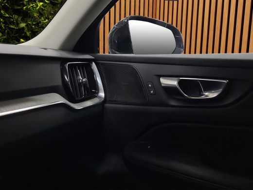 Volvo  V60 2.0 T6 Recharge AWD Inscription | Trekhaak | 360 Camera | Panoramadak | Harman/Kardon ActivLease financial lease