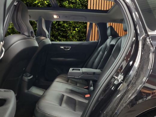 Volvo  V60 2.0 T6 Recharge AWD Inscription | Trekhaak | 360 Camera | Panoramadak | Harman/Kardon ActivLease financial lease