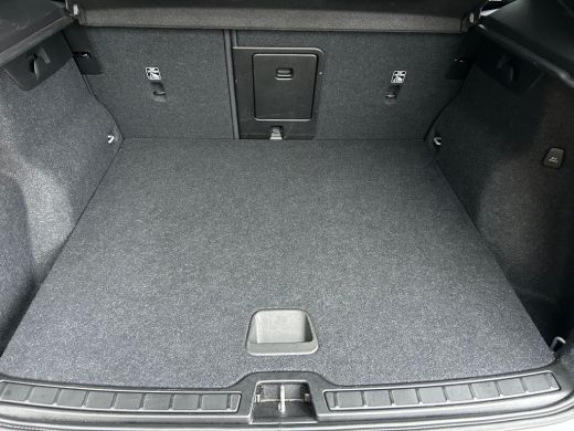 Volvo  XC40 1.5 T5 Plug-in hybrid Ultimate Dark | Panoramadak | Trekhaak | 21" | Camera | ActivLease financial lease