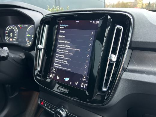 Volvo  XC40 1.5 T5 Plug-in hybrid Ultimate Dark | Panoramadak | Trekhaak | 21" | Camera | ActivLease financial lease