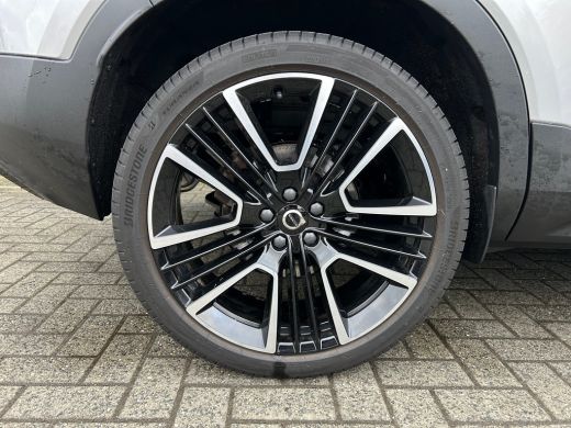Volvo  XC40 1.5 T5 Plug-in hybrid Ultimate Dark | Panoramadak | Trekhaak | 21" | Camera | ActivLease financial lease
