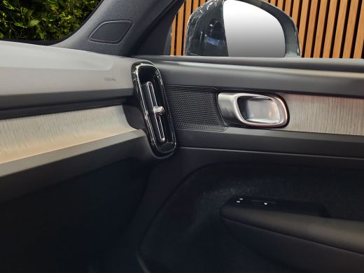 Volvo  XC40 2.0 T4 Inscription | Achteruitrijcamera | Cruise control adaptief | Stuurwiel verwarmd ActivLease financial lease