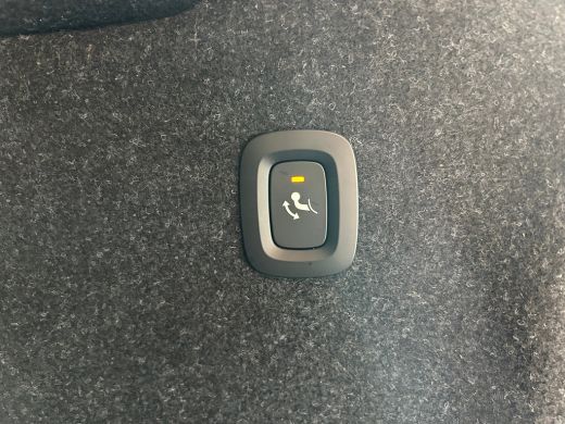 Volvo  XC40 Recharge P8 AWD R-Design | SoH 90% | Panoramadak | Trekhaak | Camera | ActivLease financial lease