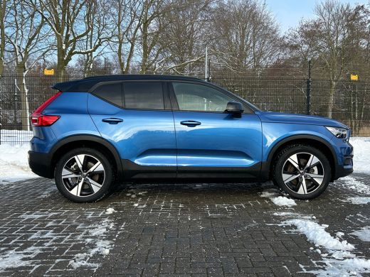 Volvo  XC40 Recharge P8 AWD R-Design | SoH 90% | Panoramadak | Trekhaak | Camera | ActivLease financial lease