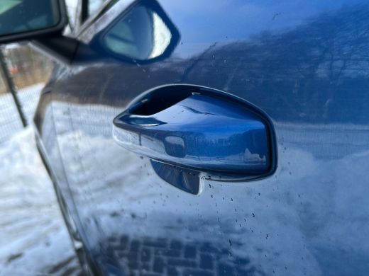 Volvo  XC40 Recharge P8 AWD R-Design | SoH 90% | Panoramadak | Trekhaak | Camera | ActivLease financial lease