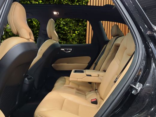 Volvo  XC60 2.0 B4 Inscription | Bowers&Wilkins | Massage | Panoramadak | 360 Camera | Memory | 22" Velgen ActivLease financial lease
