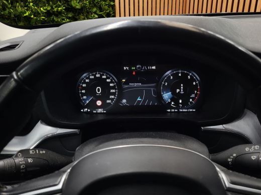 Volvo  XC60 2.0 B5 Business Pro | Trekhaak | Camera | Keyless | Adaptive Cruise ActivLease financial lease