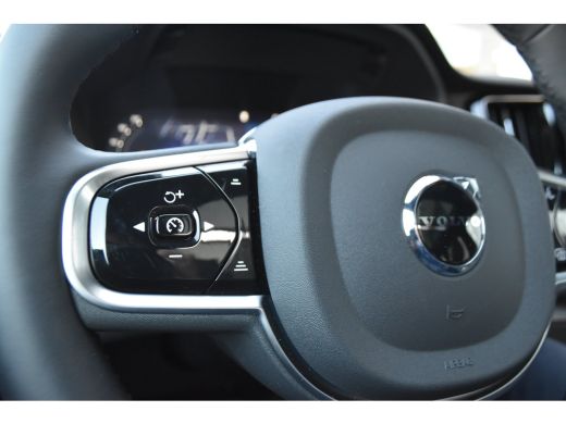 Volvo  XC60 T6 Black Edition | Harman Kardon | Panoramadak | Stoel/stuur verwarming | ActivLease financial lease