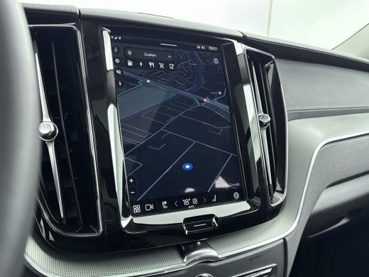 Volvo  XC60 T6 Plug-in hybrid Ultimate Dark | SILVER DAWN | Trekhaak | PDC V+A 360 camera | Stoel + Stuurverw... ActivLease financial lease