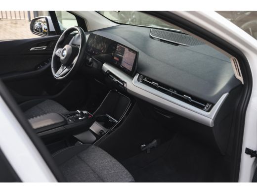 BMW 2 Serie 218i Automaat / Parking Assistant / DAB ActivLease financial lease